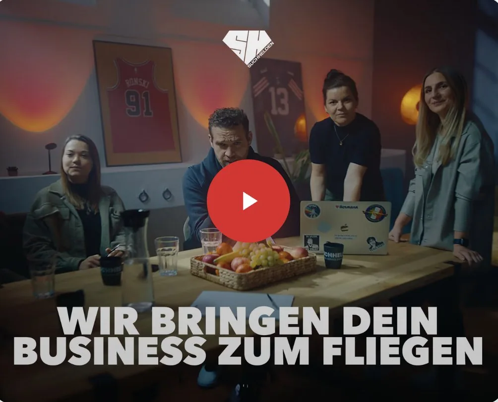 Das Suchhelden-Team am Besprechungstisch – Video: Wir bringen dein Business zum Fliegen Das Suchhelden-Team am Besprechungstisch – Video: Wir bringen dein Business zum Fliegen